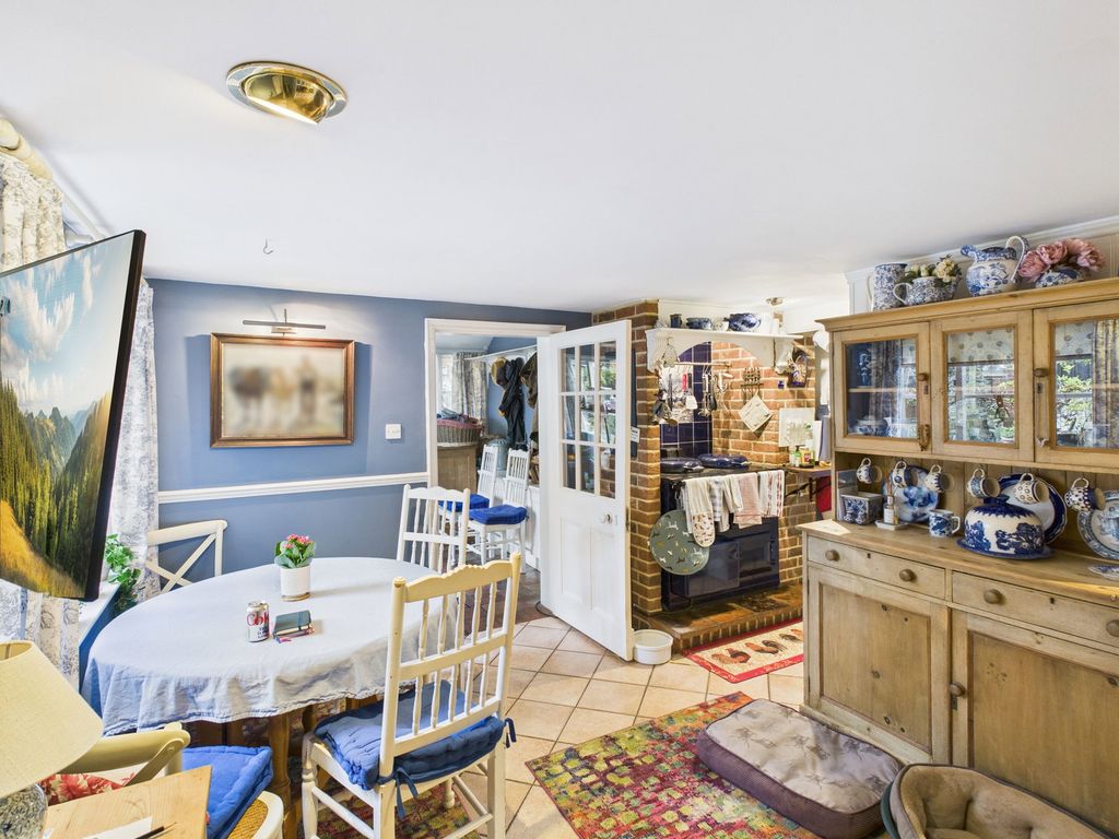 Property photo 3 of 48