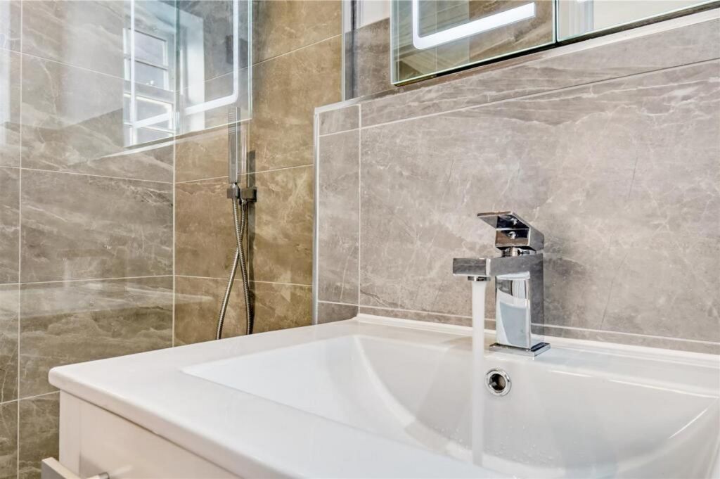 Additional image 14 of 6 bed detached house for saleIvy Chimneys, Epping CM16