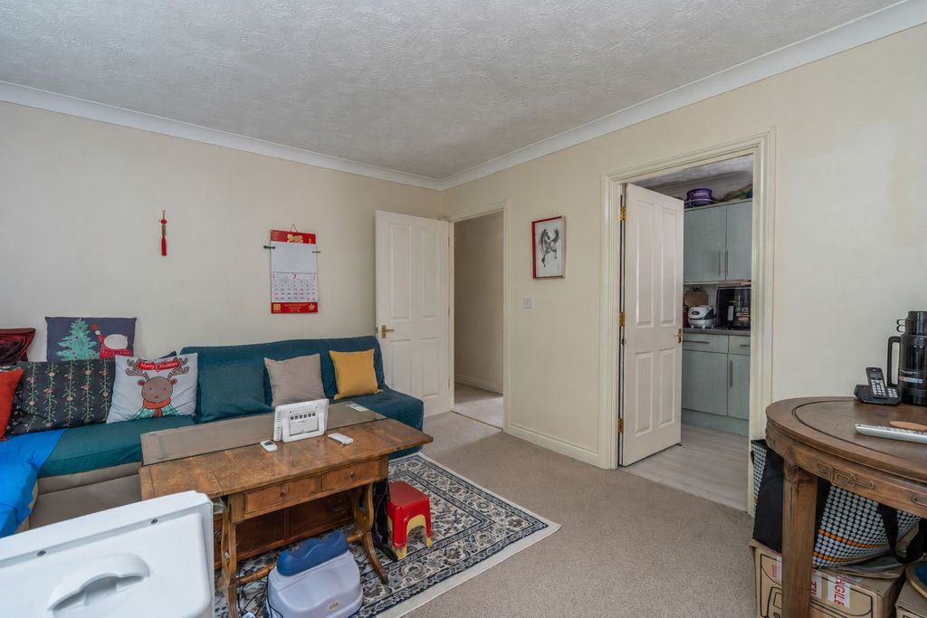 Property photo 3 of 9