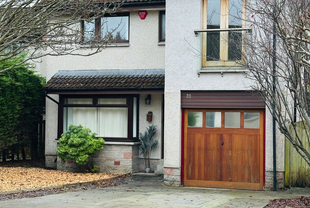 Property photo 1 of 30