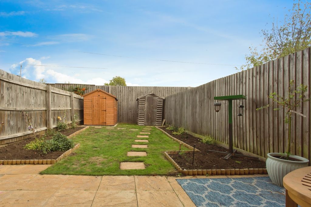 Property photo 2 of 17 Photo