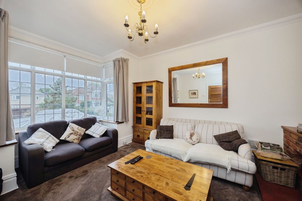 Property photo 2 of 17 Photo