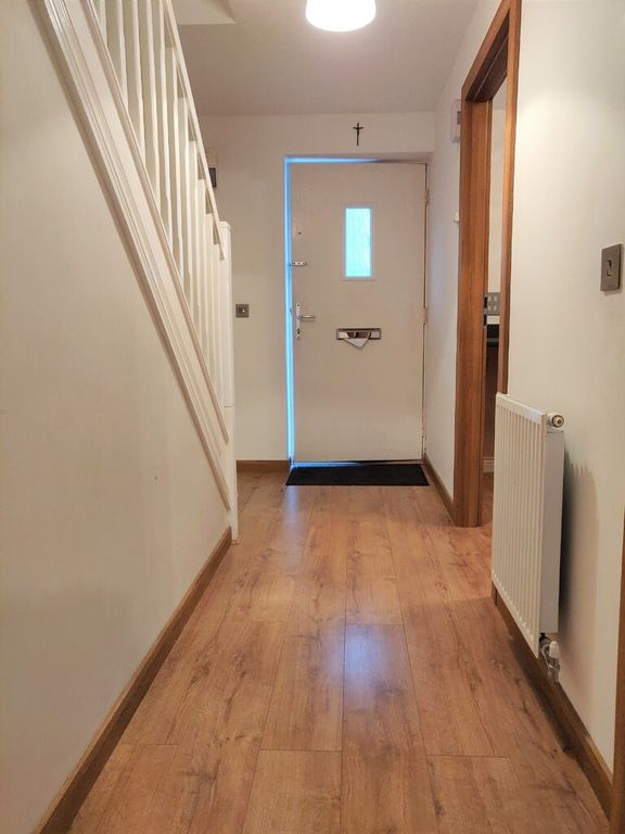 Property photo 2 of 16 108 Lettings