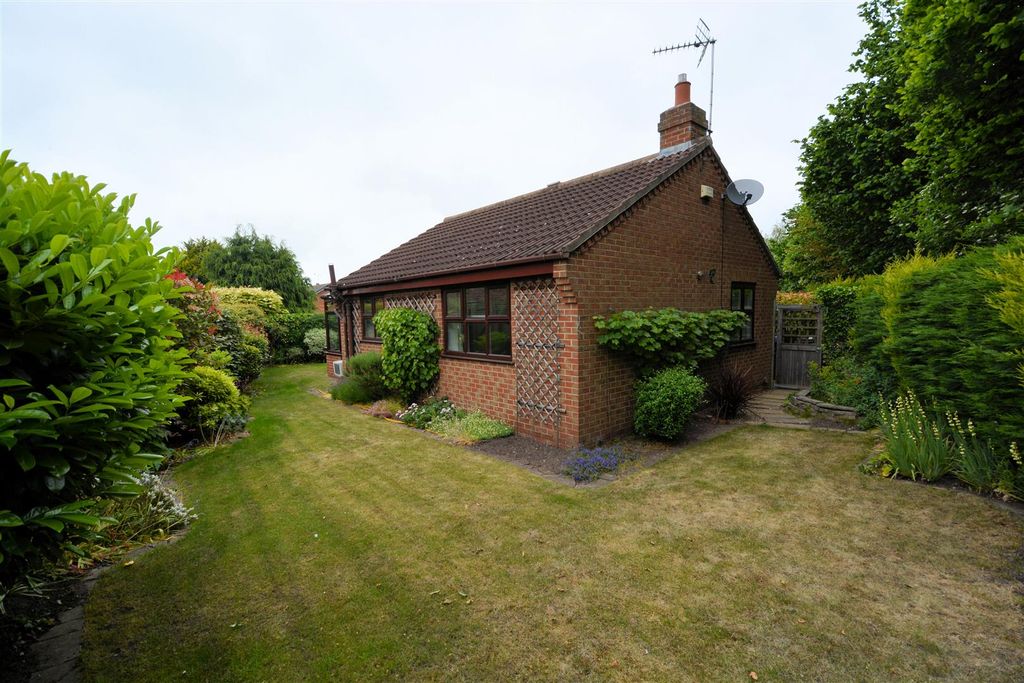 Property photo 2 of 16 Outside - Rear