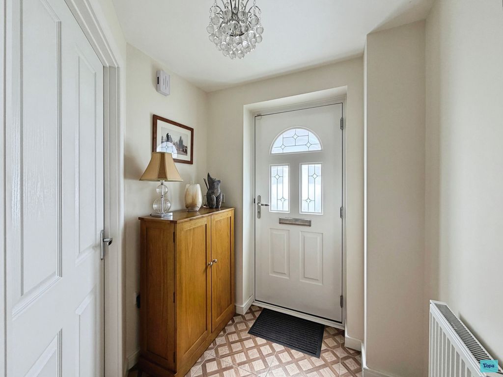 Property photo 2 of 19 5