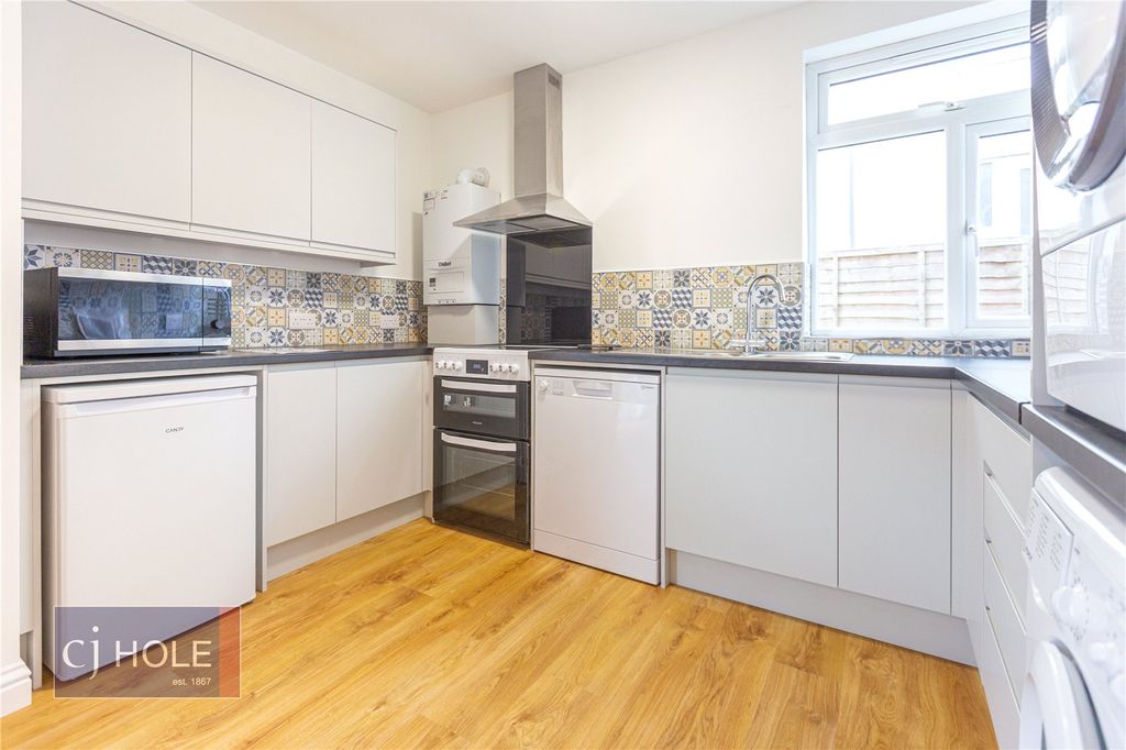 Property photo 1 of 19 Picture No. 32