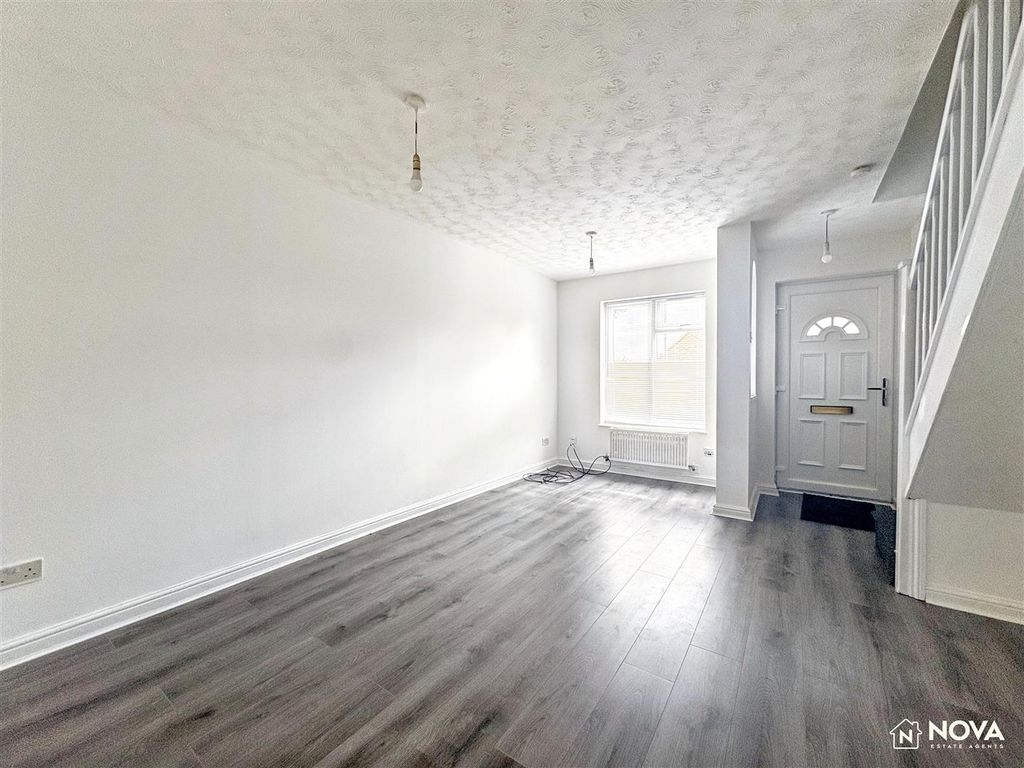 Property photo 3 of 13 Img_9956.Jpg