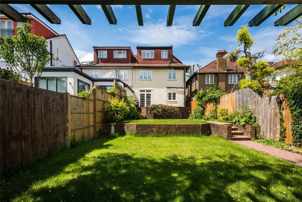 Property photo 1 of 9