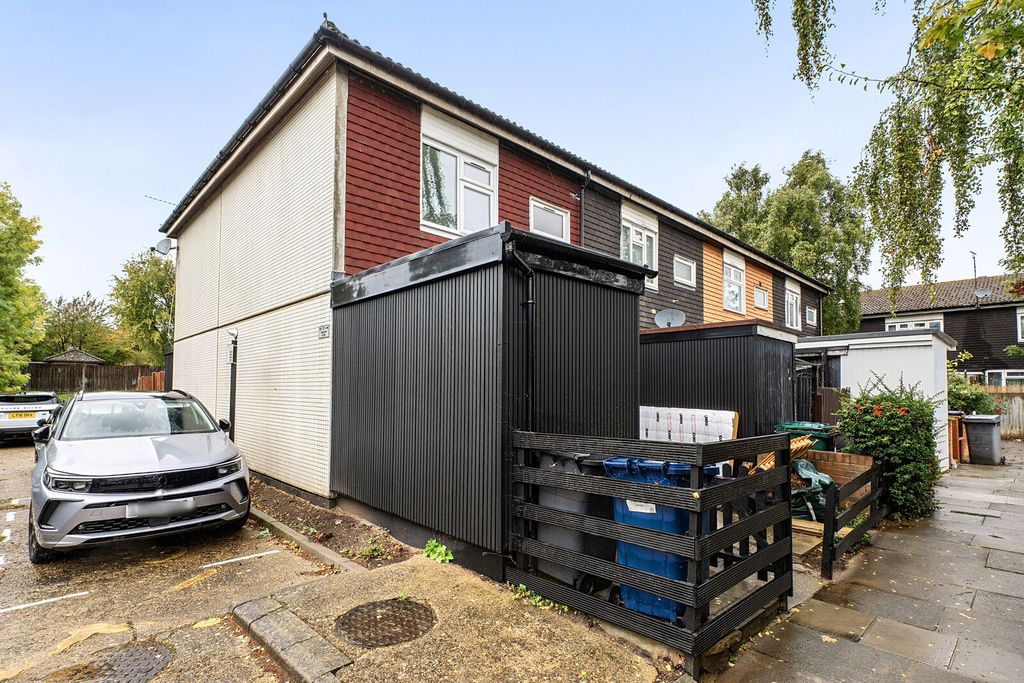 Property photo 3 of 20