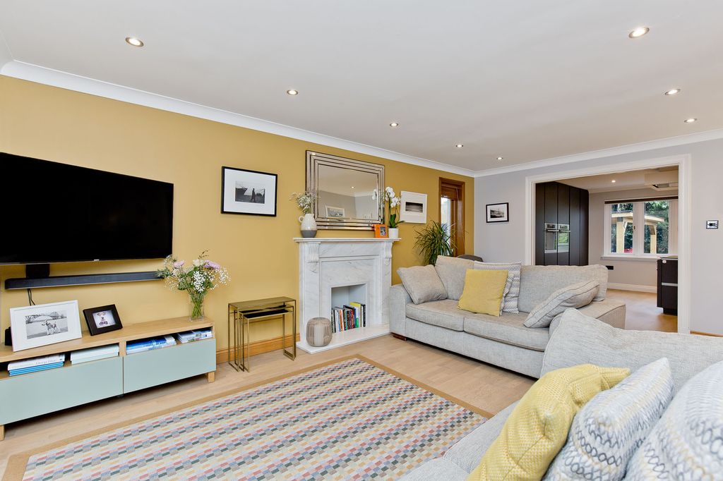 Property photo 1 of 27