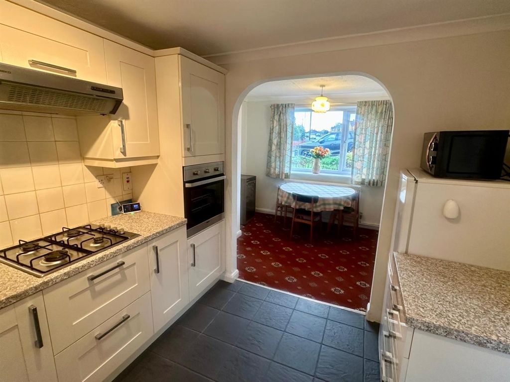 Property photo 2 of 13