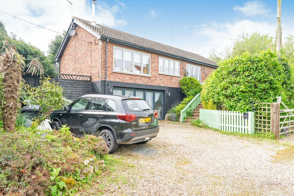 Property photo 1 of 15 Photography