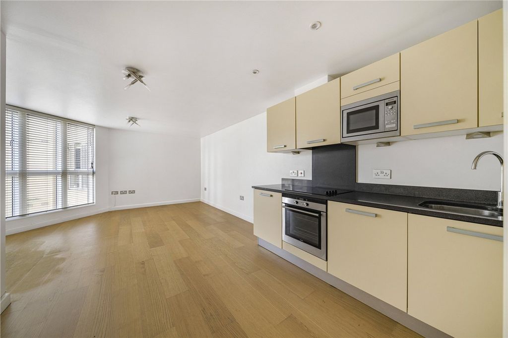 Property photo 2 of 20 Picture No. 03