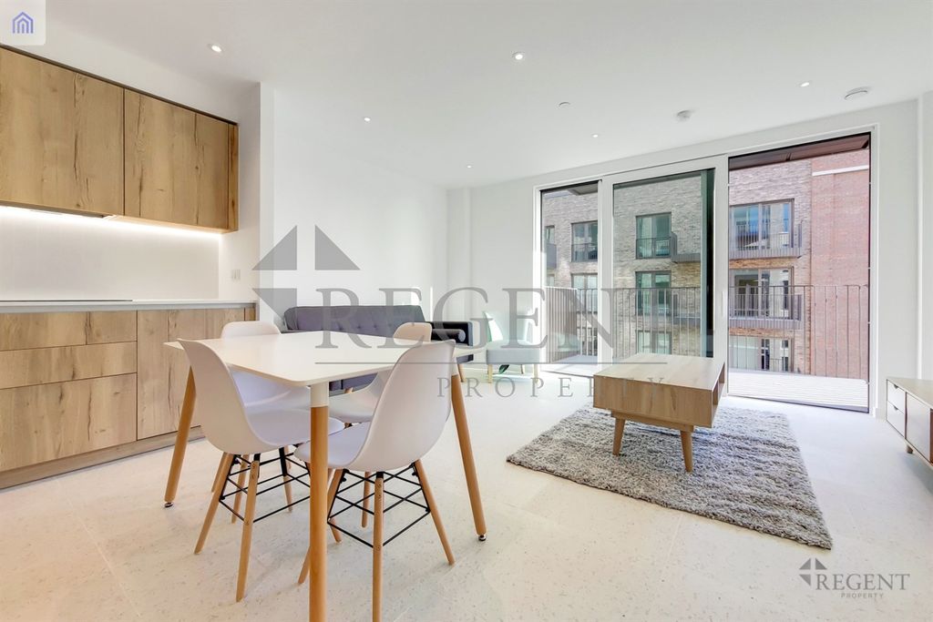 Property photo 1 of 10 Open Plan