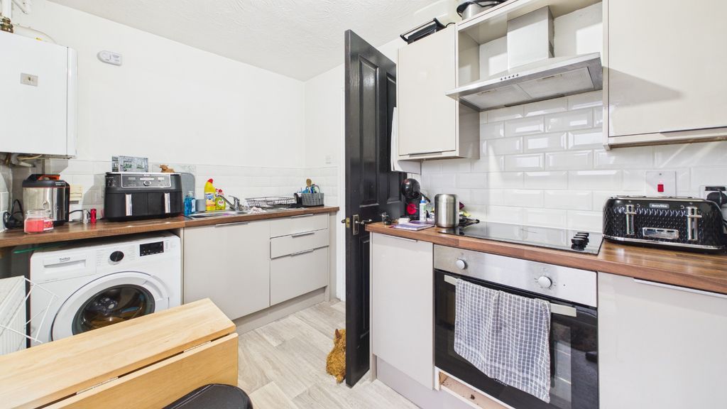 Property photo 2 of 15 2805694
