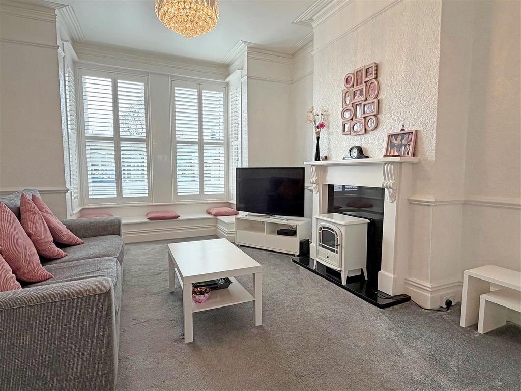 Property photo 3 of 15 Loua.Jpg