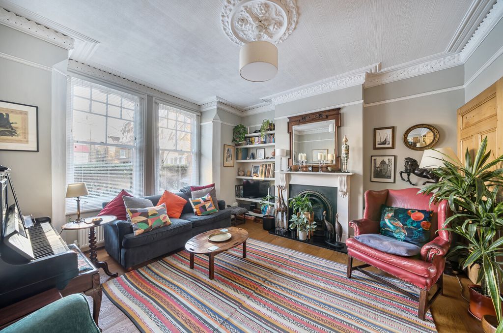 Property photo 1 of 17 1385055-13-692713...