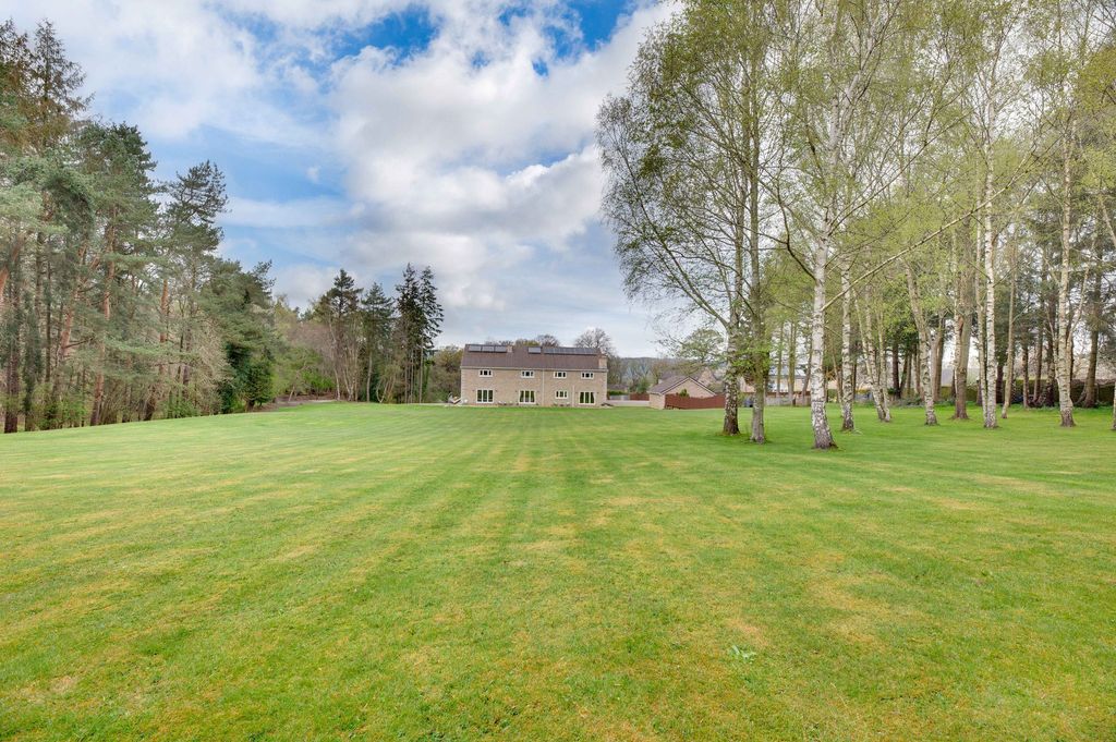 Property photo 1 of 15 External