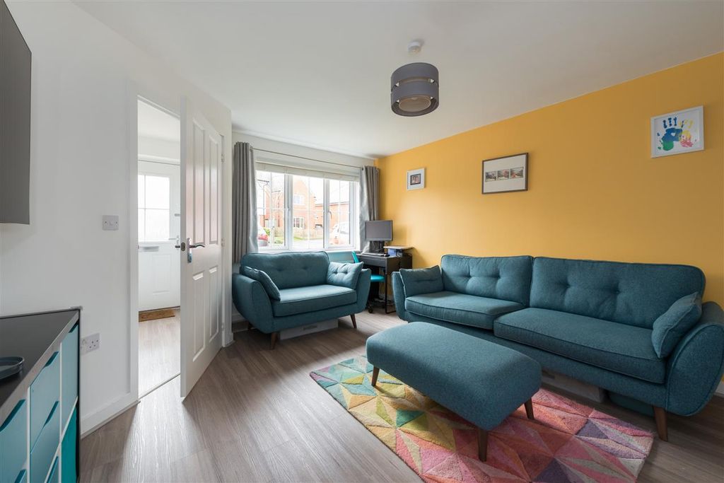 Property photo 3 of 17