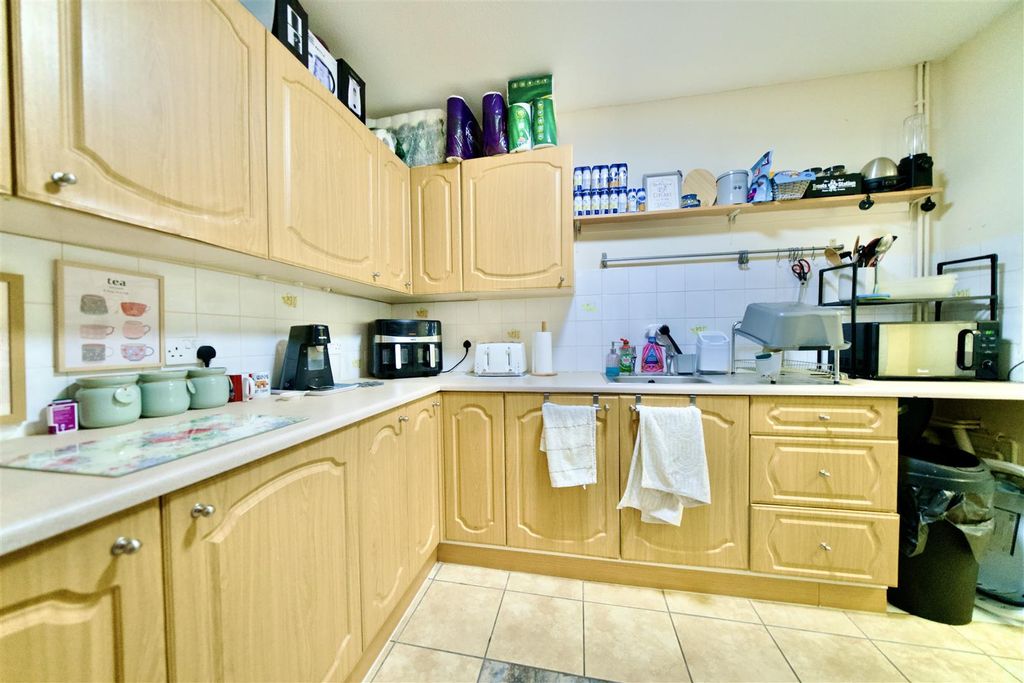 Property photo 3 of 17 Dsc09493.Jpeg