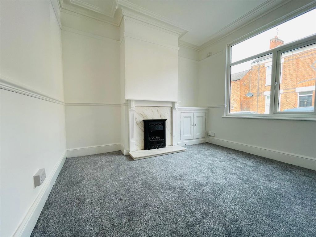 Property photo 2 of 9 Front Reception Room