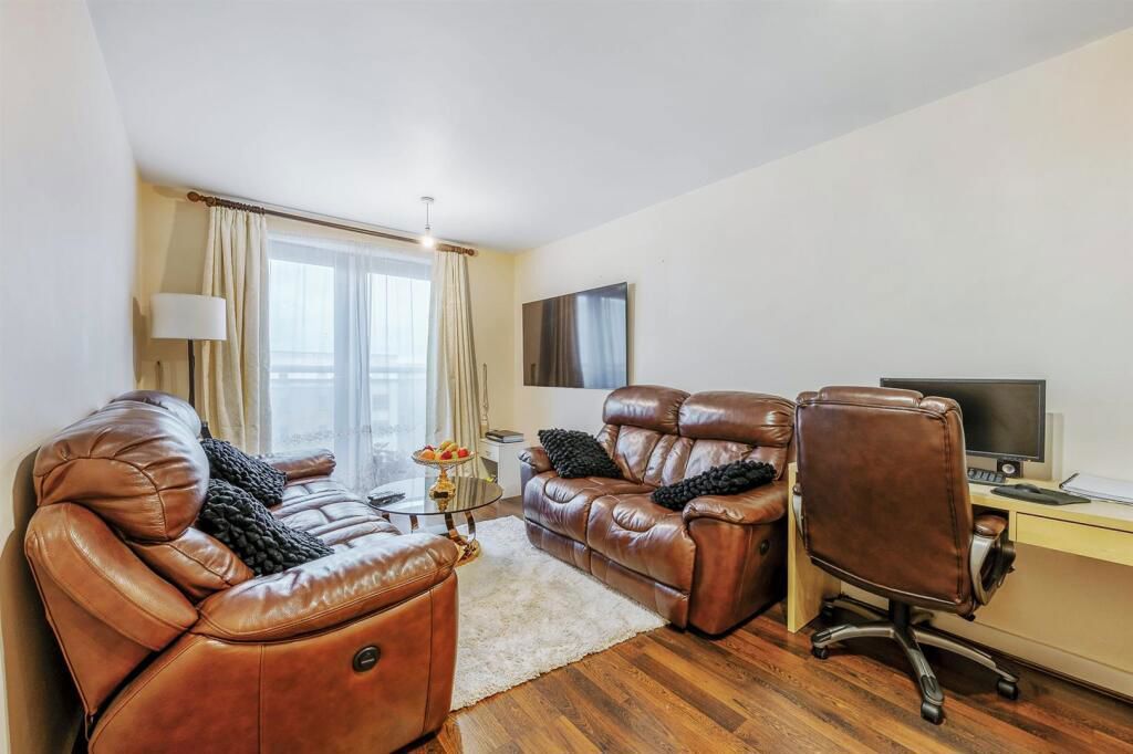 Property photo 2 of 9