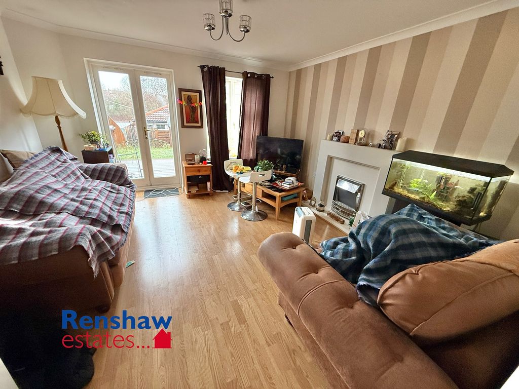 Property photo 2 of 9 L