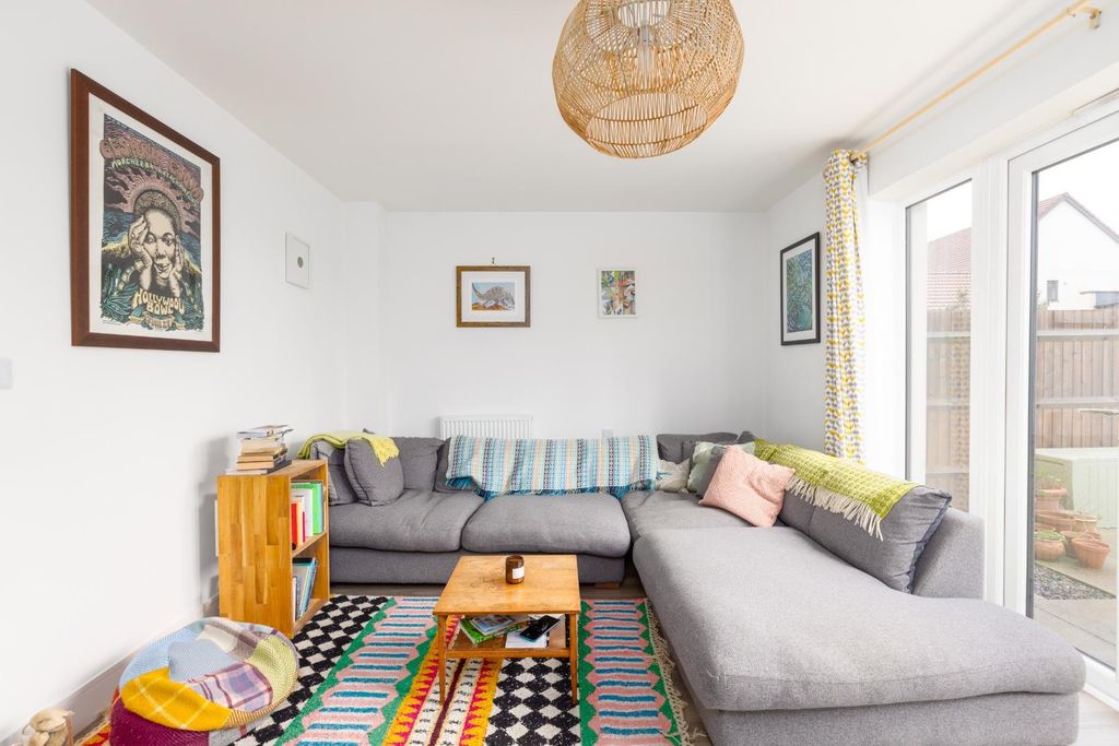 Property photo 1 of 32 27 Mayors Road, Bs49--17.Jpg