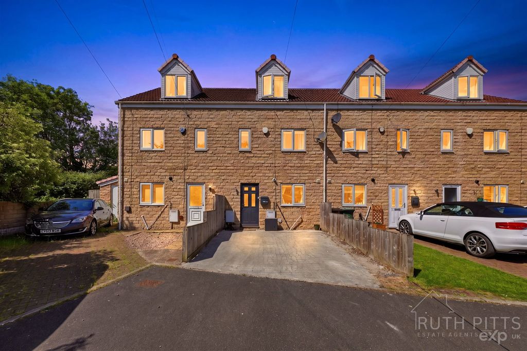Property photo 1 of 27