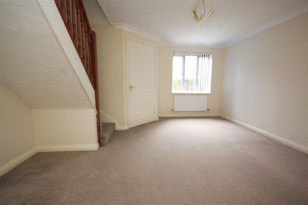 Property photo 3 of 13 Lounge 2.Jpg