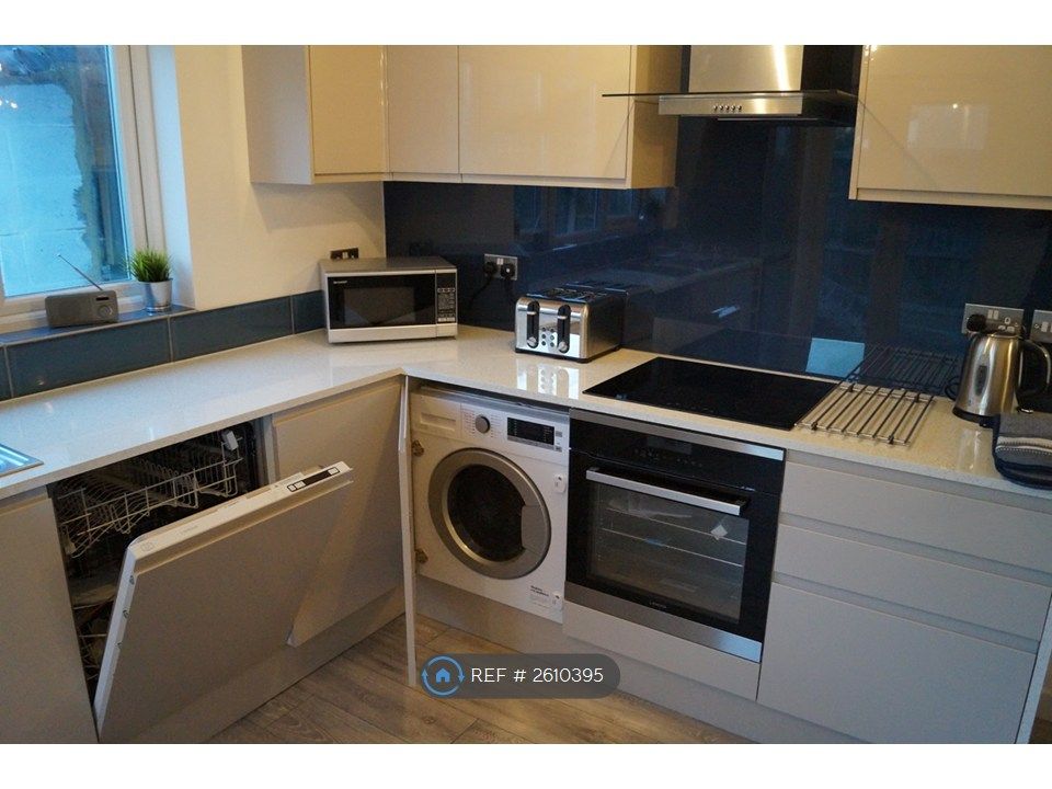 Property photo 3 of 25