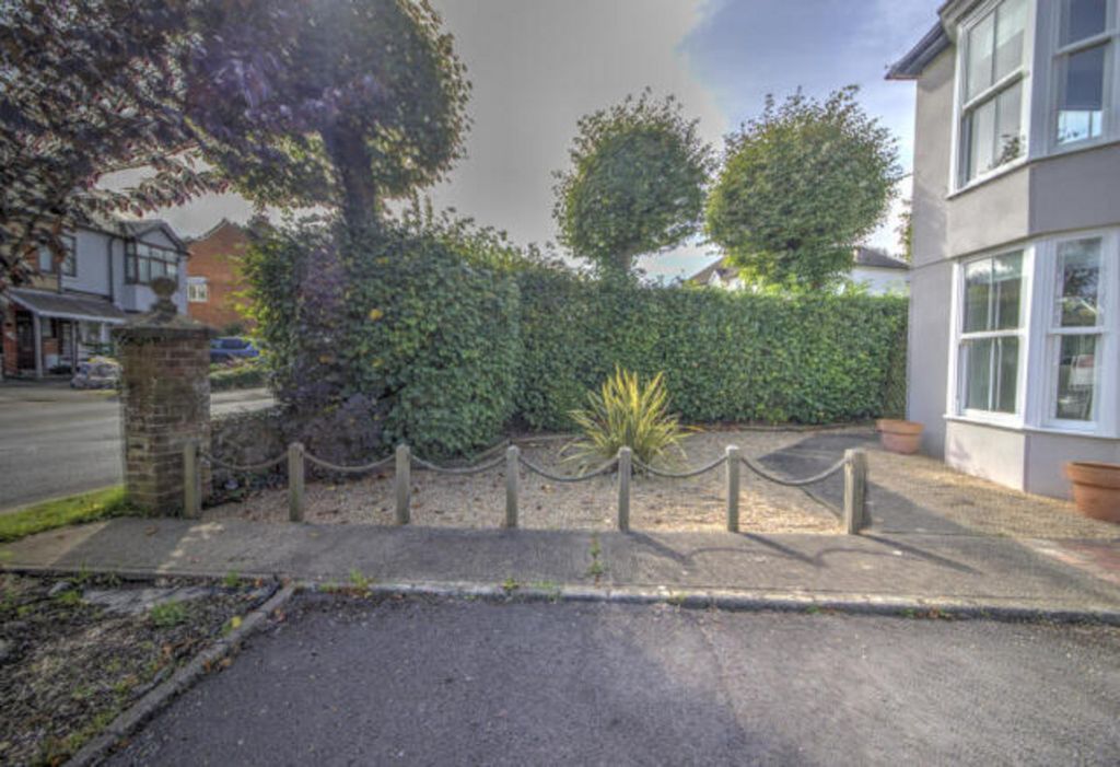 Property photo 3 of 10