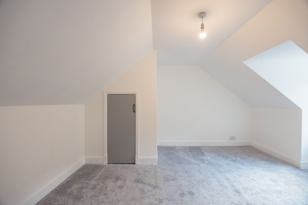 Property photo 2 of 45