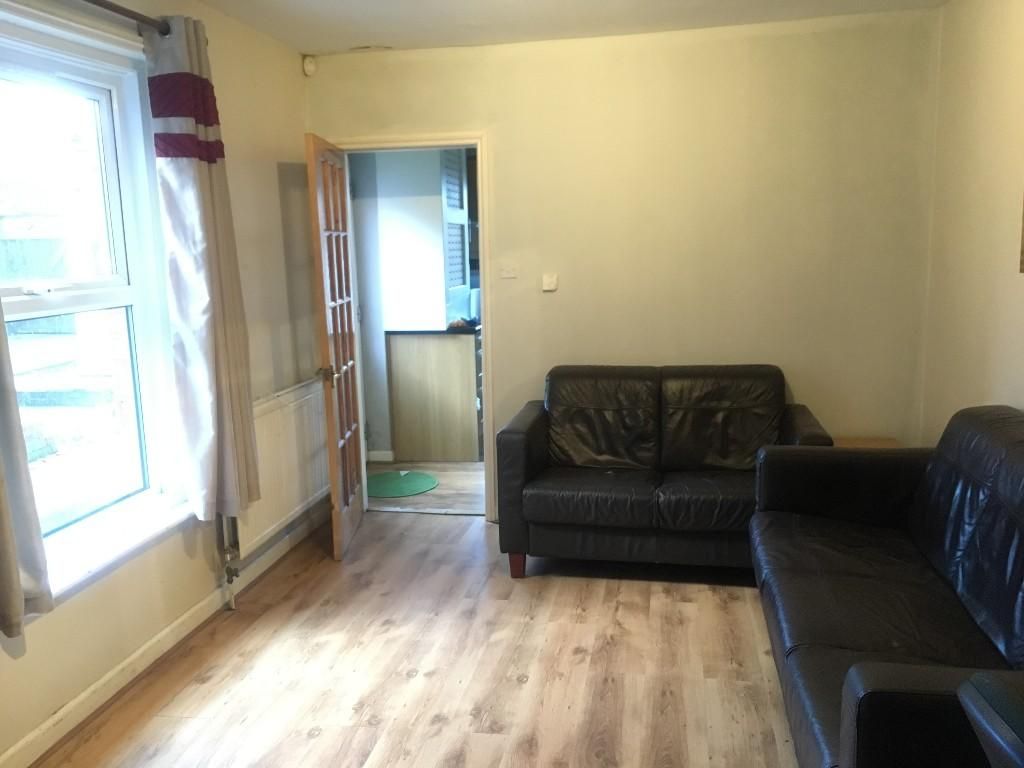 Property photo 2 of 6