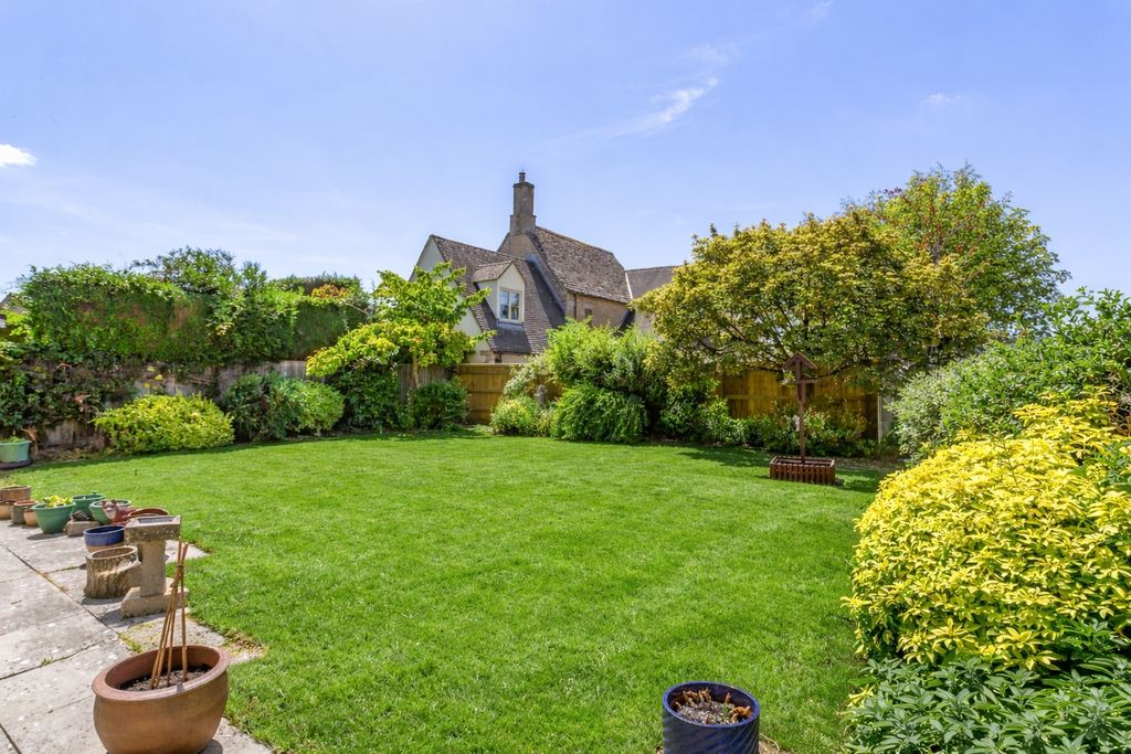 Property photo 2 of 15 Picture No. 22