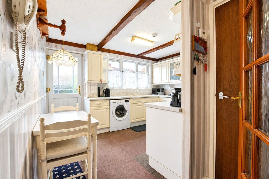 Property photo 3 of 15 Picture No. 11