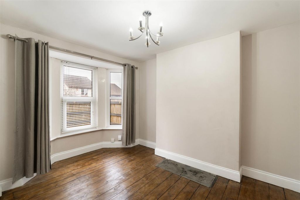 Property photo 2 of 9 Living Room