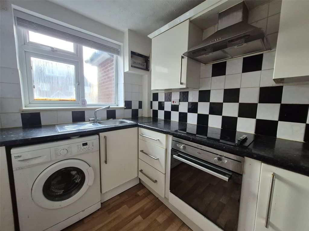 Property photo 3 of 8 Picture No. 04