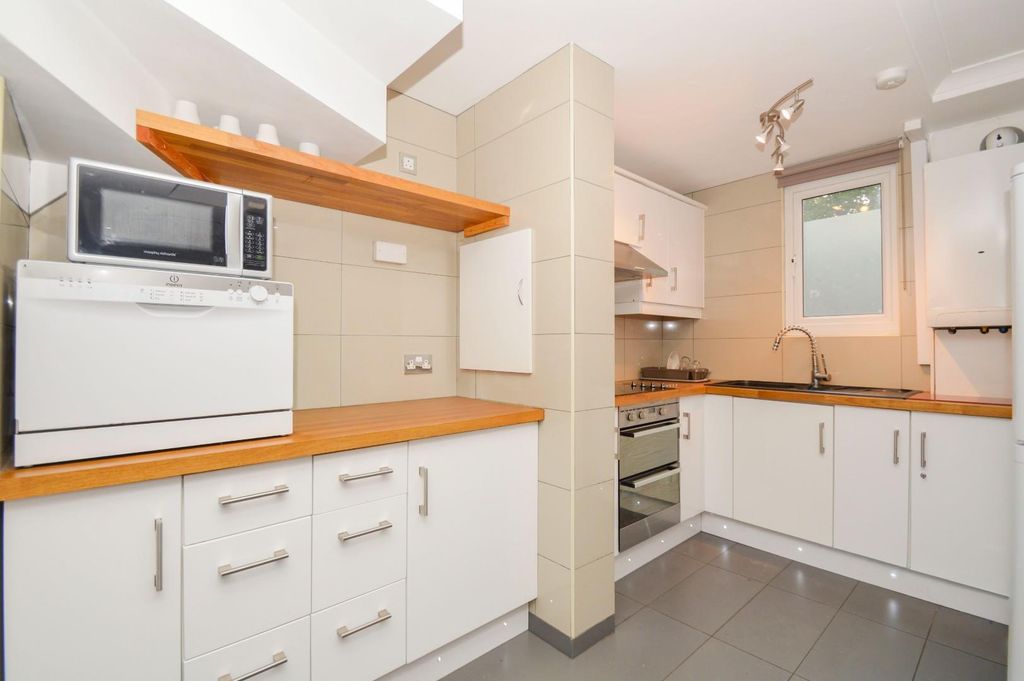 Property photo 2 of 13 B.Jpg