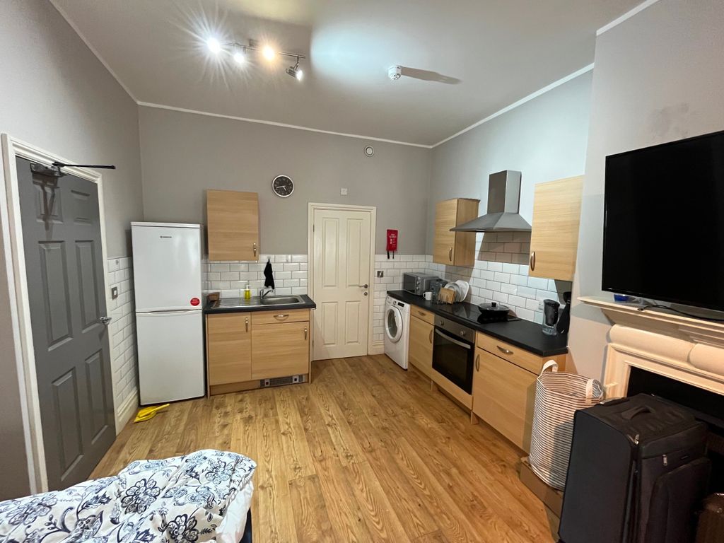Property photo 1 of 4