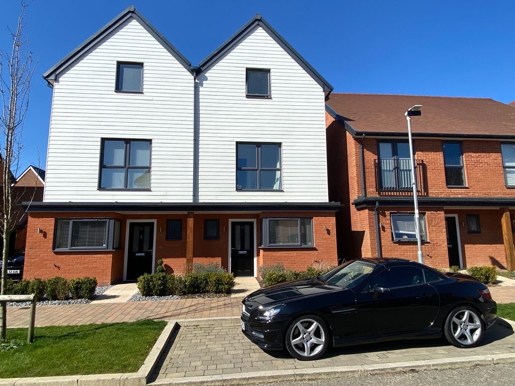 Property photo 1 of 12 Exterior