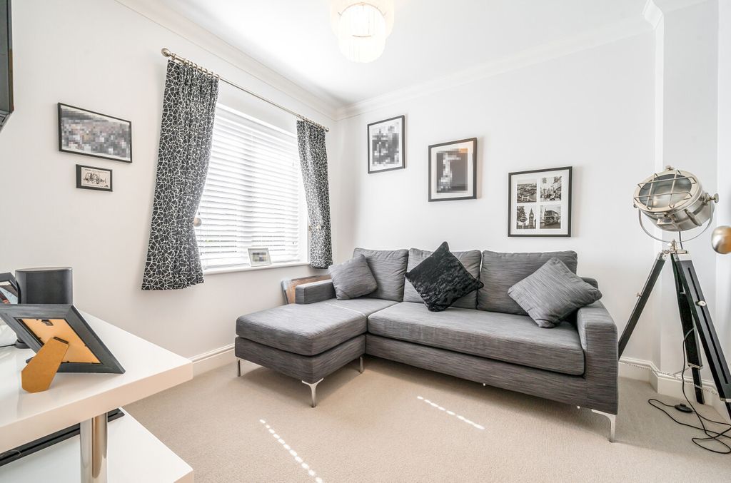 Additional image 13 of Something went wrong