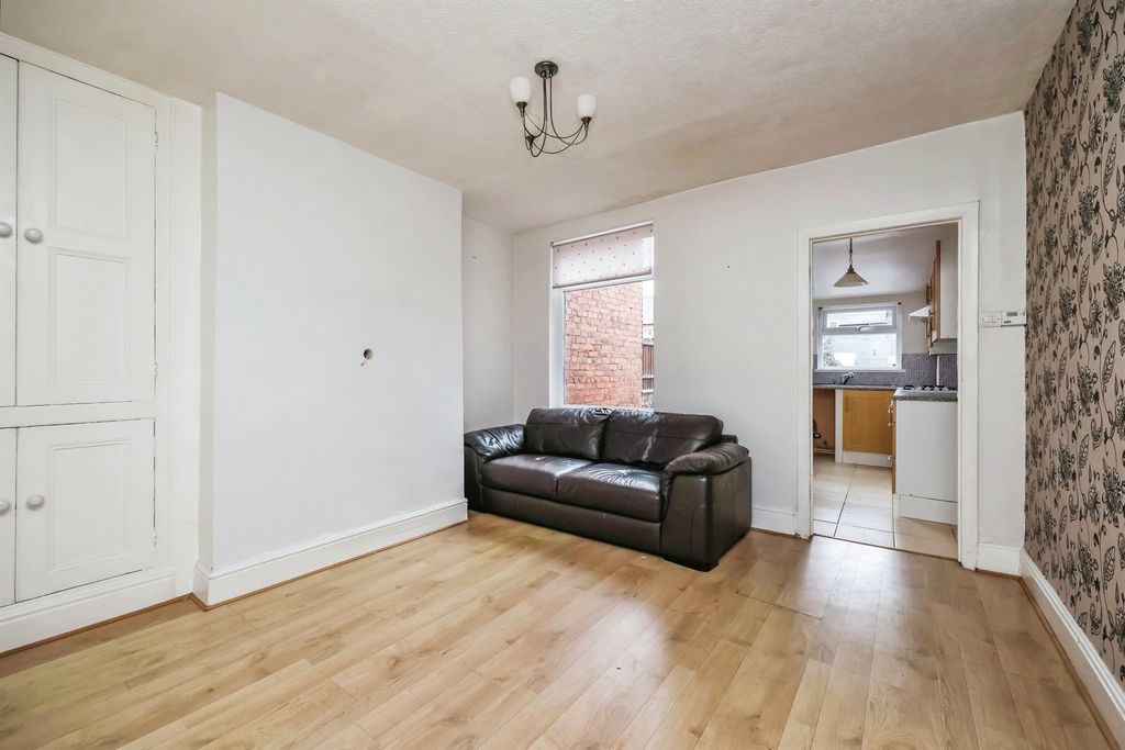 Property photo 3 of 17