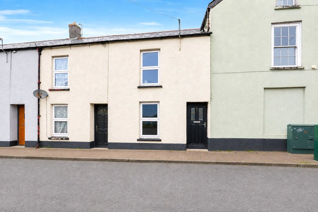 Property photo 1 of 12 1 - Picture No. 01