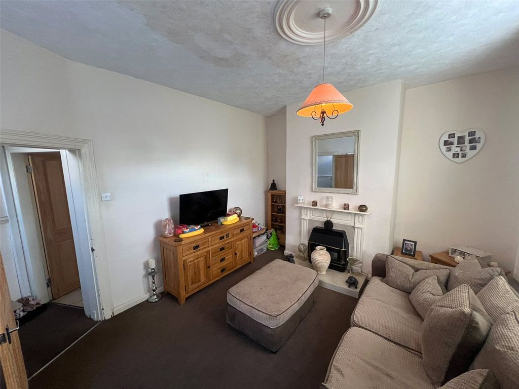 Property photo 3 of 12 Picture No. 08