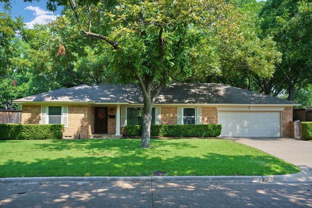 Property photo 1 of 31