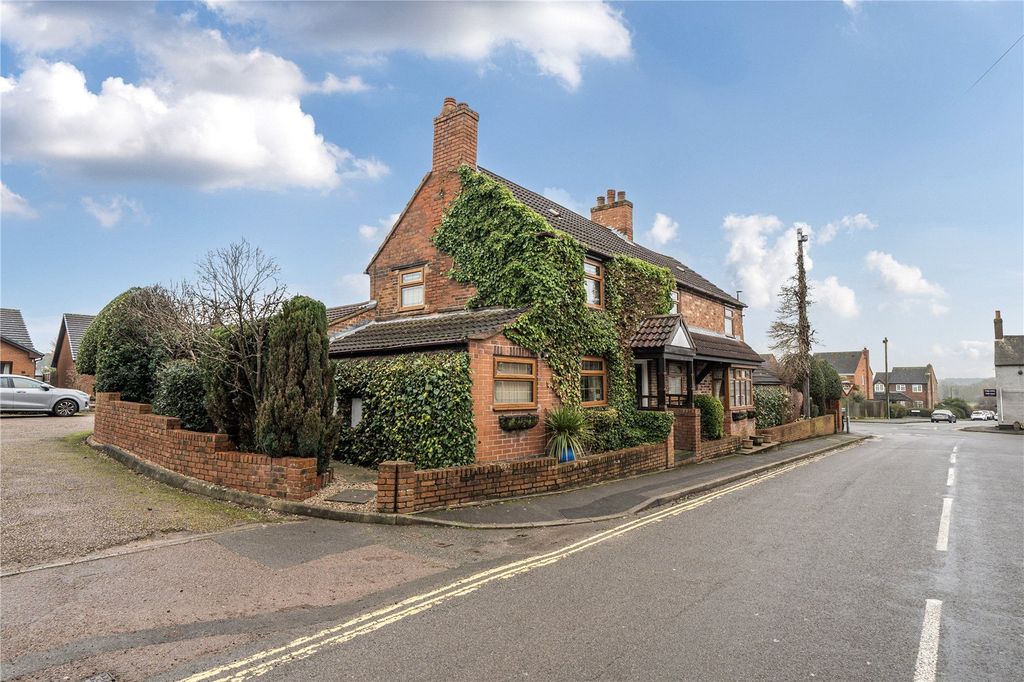 Property photo 1 of 34 Picture No. 03