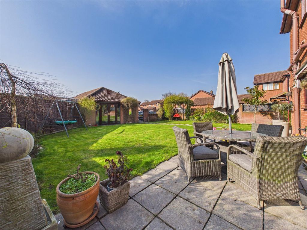 Property photo 2 of 19 Outside