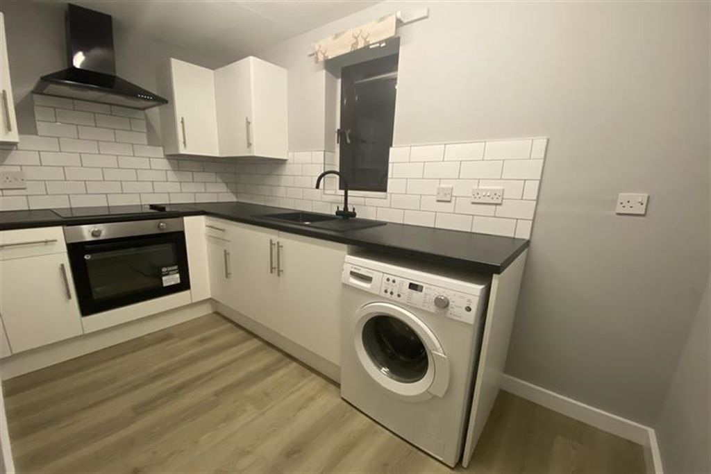 Property photo 1 of 6 (Main)