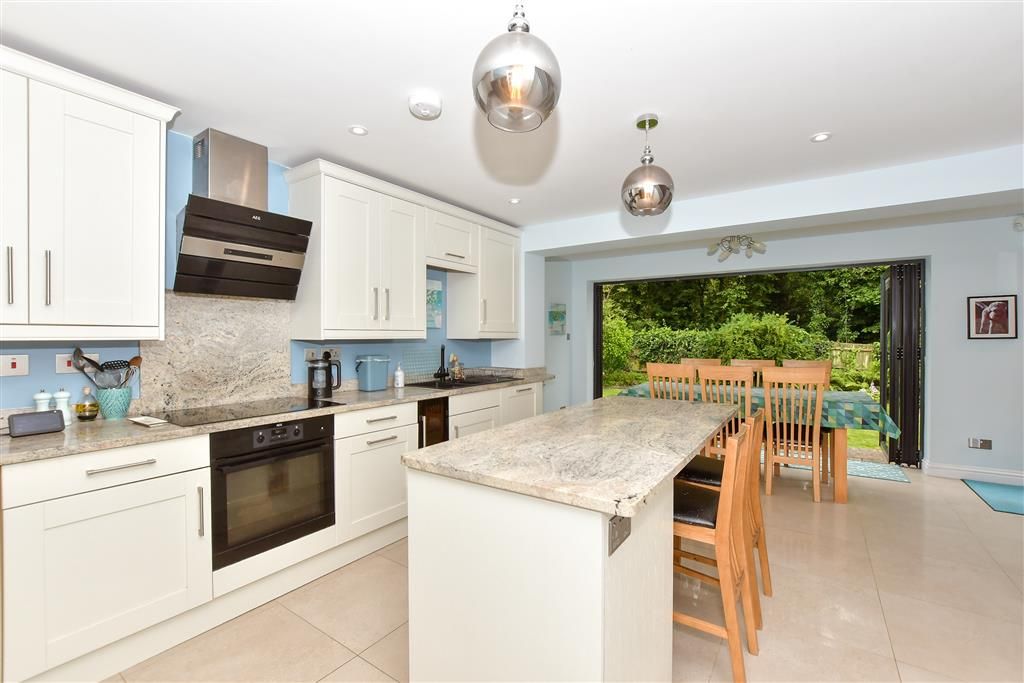 Property photo 2 of 11 Kitchen/Diner